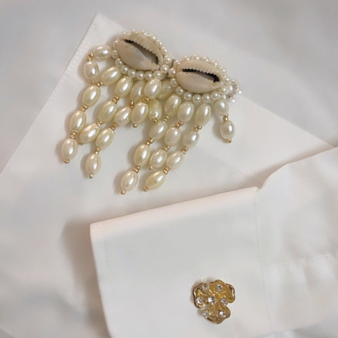 Shell Pearl Hanging Brooch