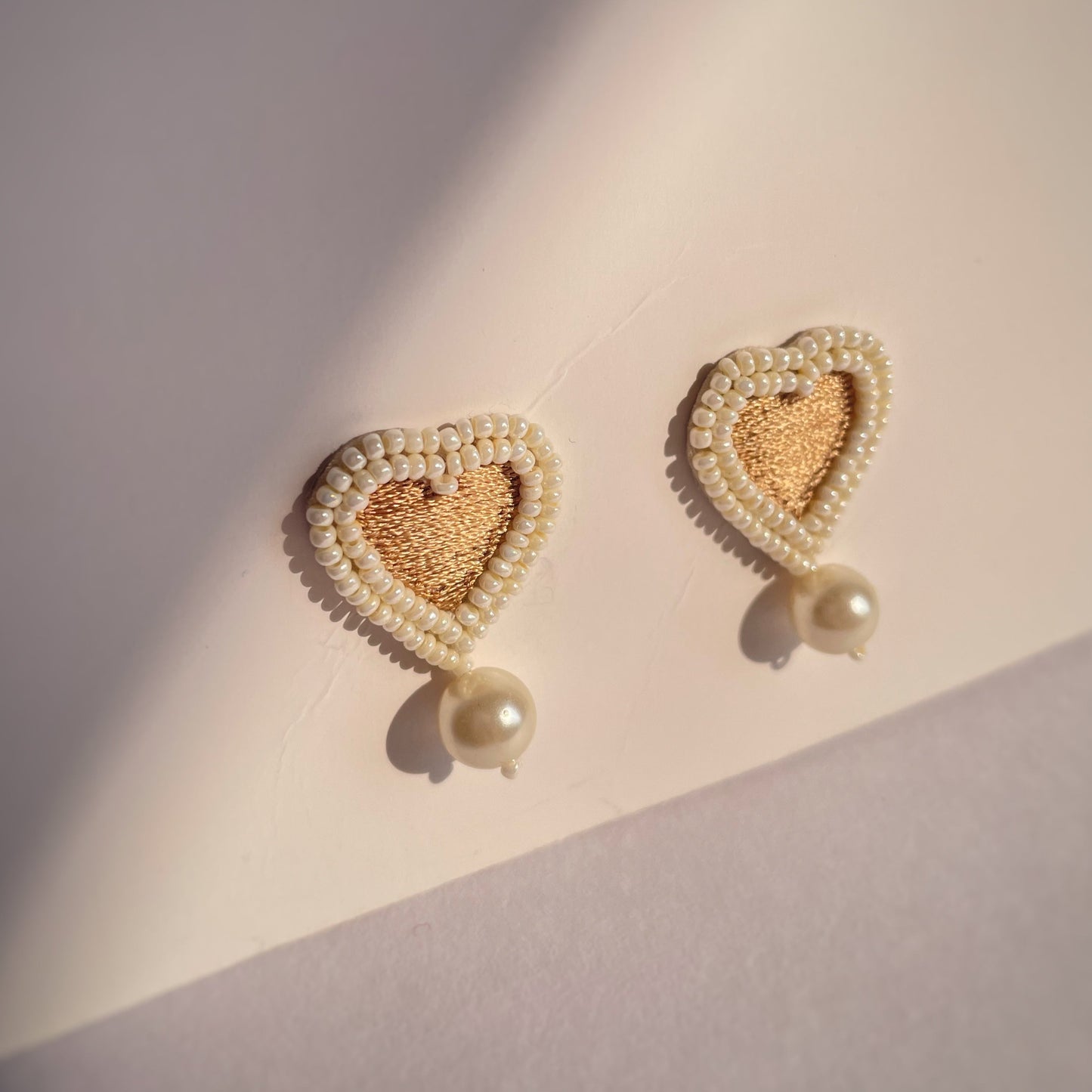 Dil Small Stud Earrings