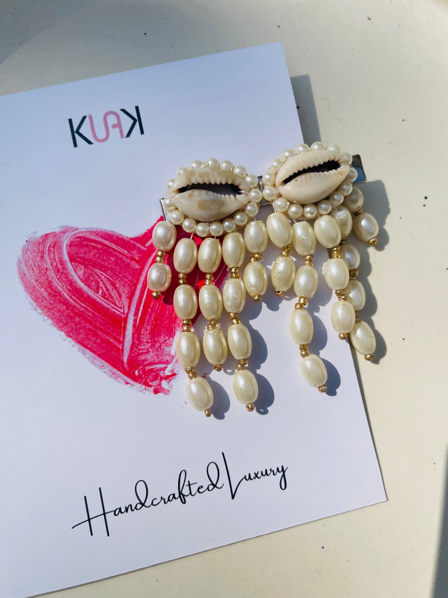 Shell hair clip