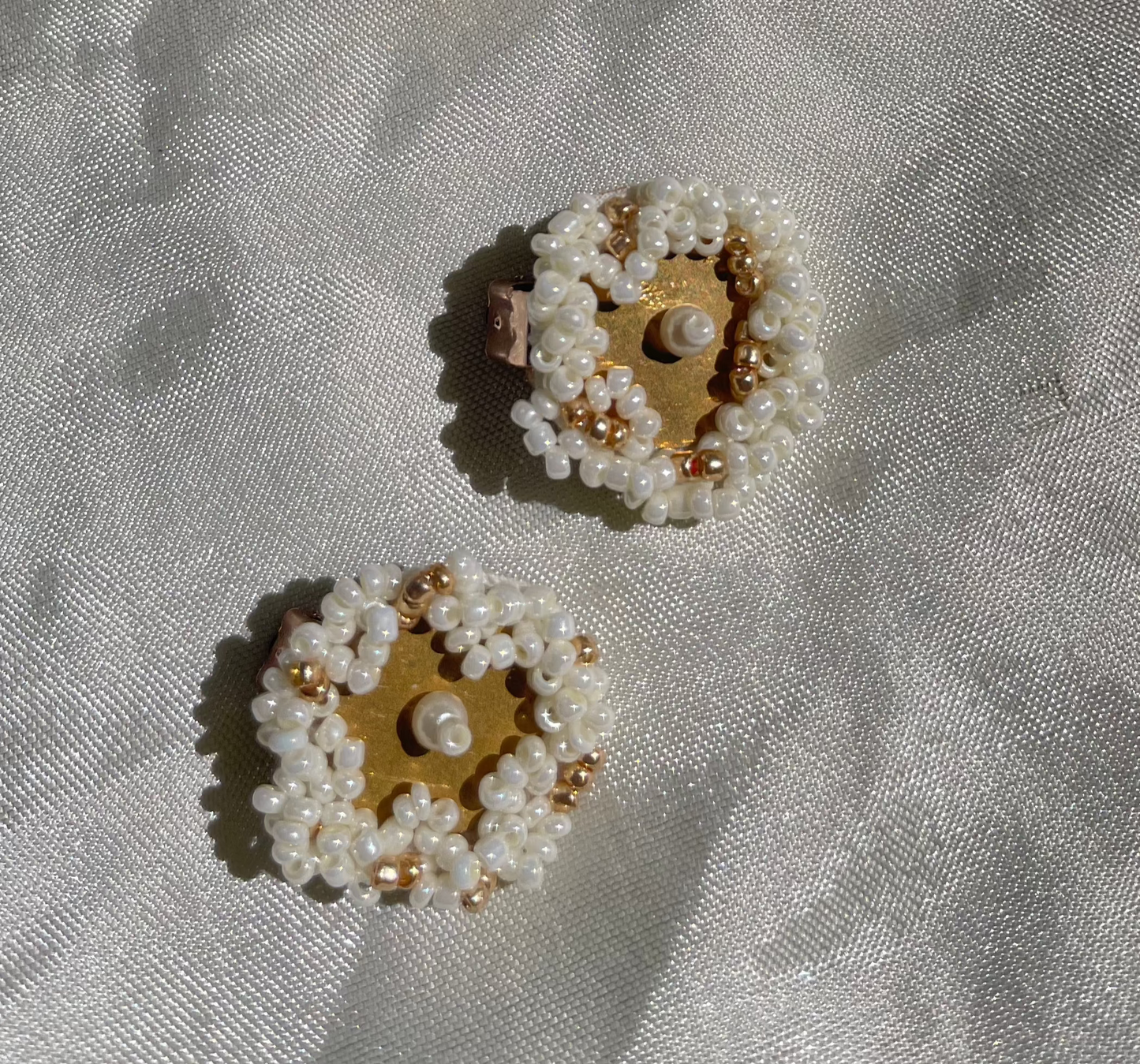 Golden Pearl Earcuff