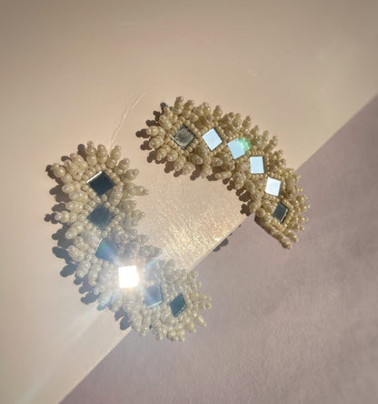 Mirror Pearl Ear cuff