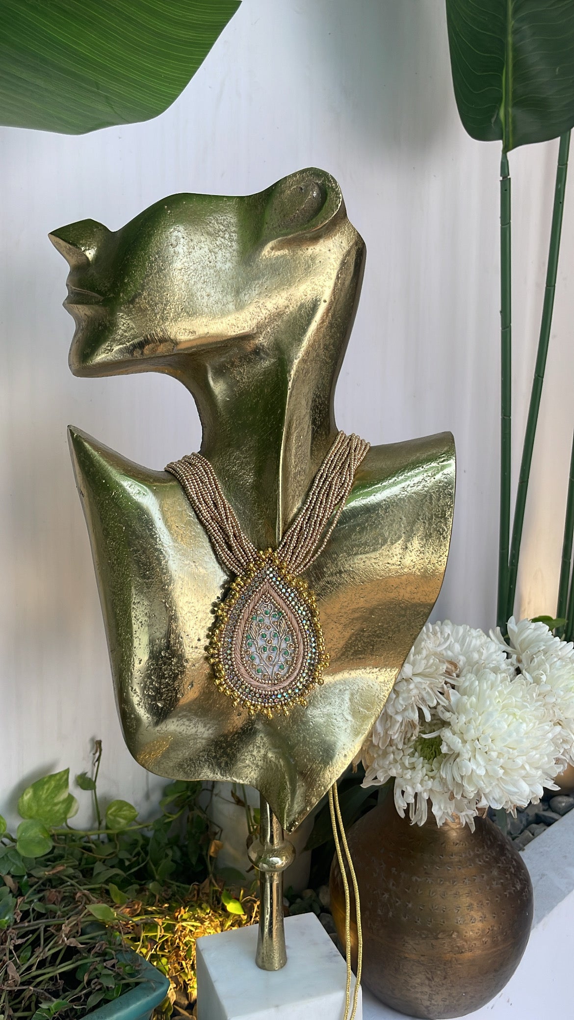 Ruhi Golden Necklace