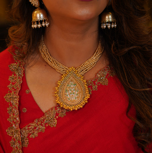 Ruhi Golden Necklace