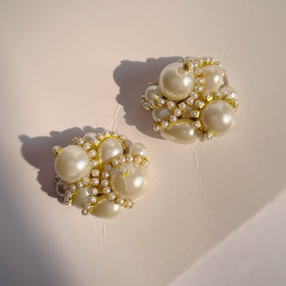 Mia stud earrings