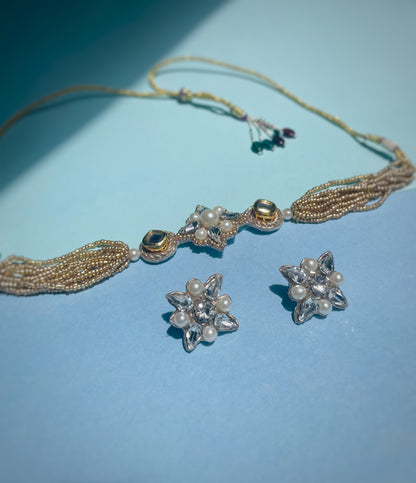 Akia Golden Necklace set