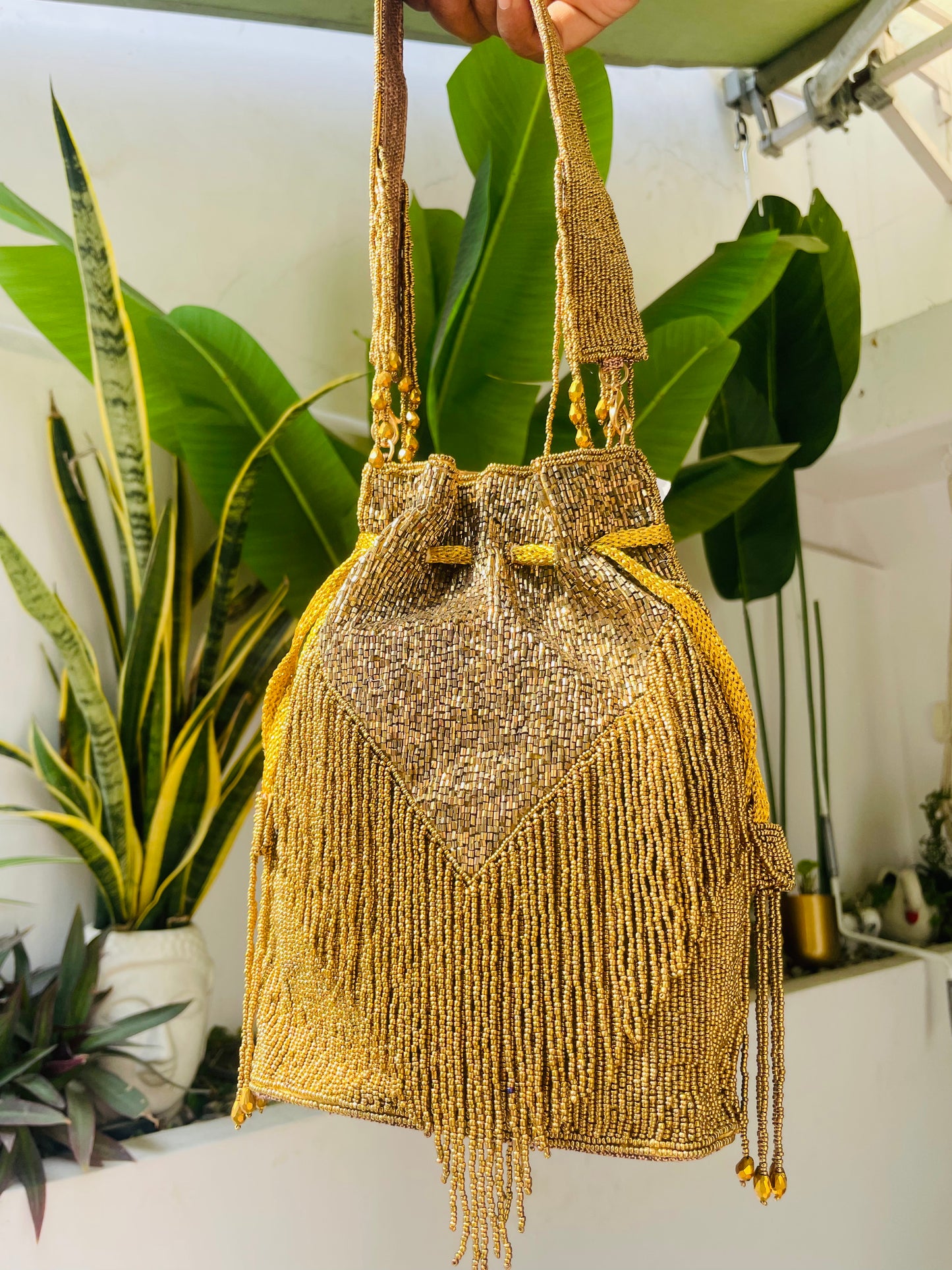 Riawa Golden Potli