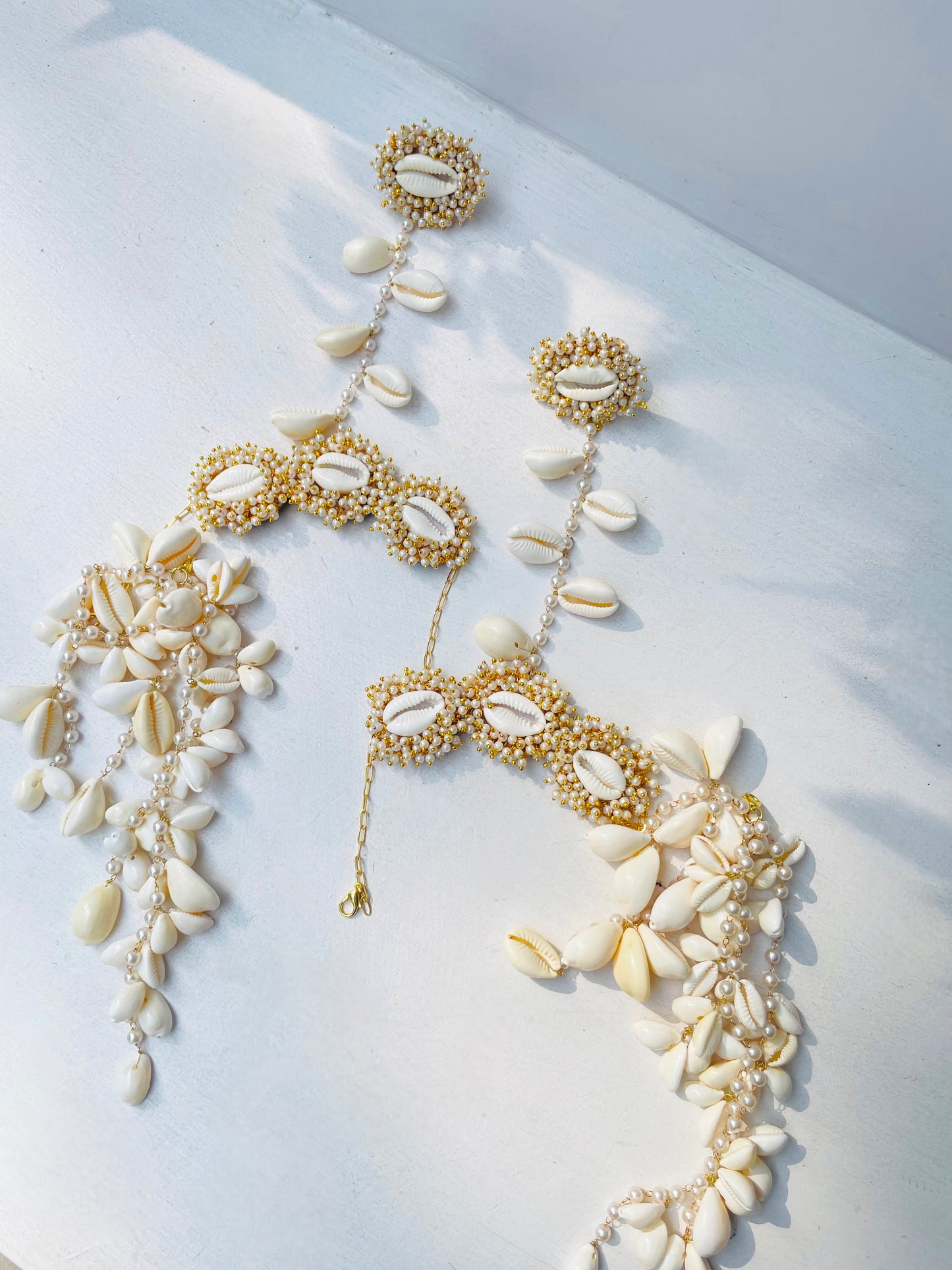 Shell Hathphool & Kaleera